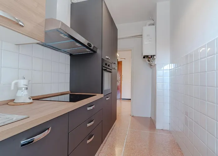 Guesthost - Brigh X5 In Riviera Ligure